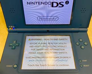 Nintendo DS XL BLUE with charger