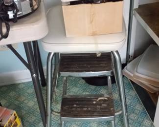 kitchen step stool/chair