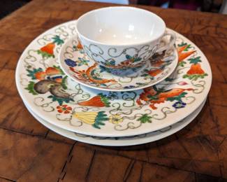 Jinjiu Jinghua River, Chinese 19th Century porcelain with overglaze