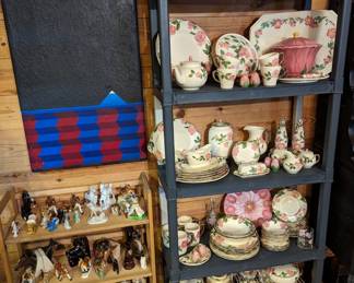 Horse figures, Franciscan Desert Rose