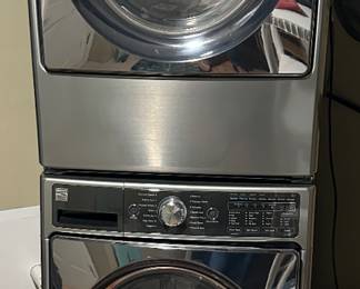Kenmore Elite stackable washer and dryer in very good condition! 