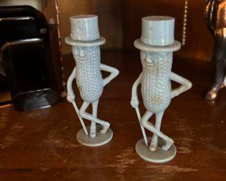 Planters Peanut Blue Plastic Salt & Pepper Shakers