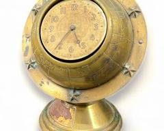 Art DeCo Lux Glove Novelty Mantle Clock Brass
