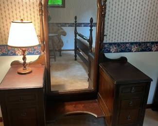 Dresser with mirror on spindles