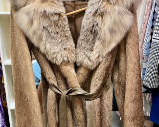 Long hair beaver with Lynx collar