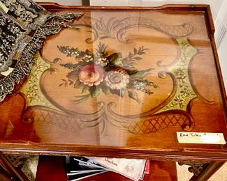 ANOTHER BEAUTIFUL PAINTED VINTAGE TABLE.