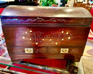 ASIAN BOX PERFECT FOR BAR SUPPLIES OR JEWELRY.