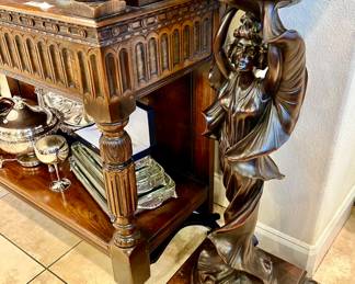 BEAUTIFUL WOODEN STATESQUE PLANT STAND.