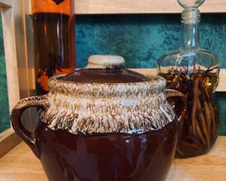 Vintage Deep Brown Drip Bean Pot/Cookie Jar.
