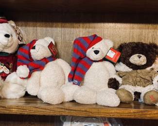Plush Christmas Bears.