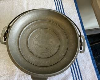 Griswold Dutch Oven 