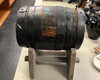 Black Smith Band Oak Powder Keg