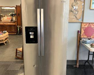 Whirlpool Side x Side Fridge w/ Ice Maker