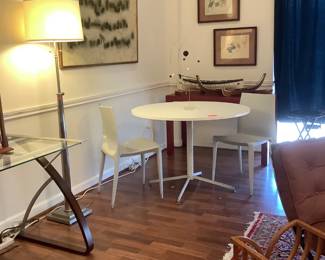 Knoll Style Table & Heller Chairs