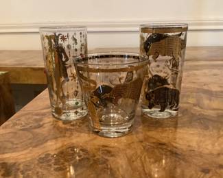 Cocktails served in fashion