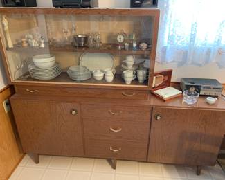 Mid century 2 piece china cabinet, dresser, display in like new condition 