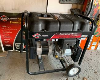 Briggs and Stratton generator with box and home cable cord