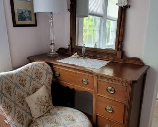 Antique dressing table and chair