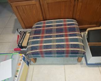 OFF SITE
2 Matching Ottoman $25 each