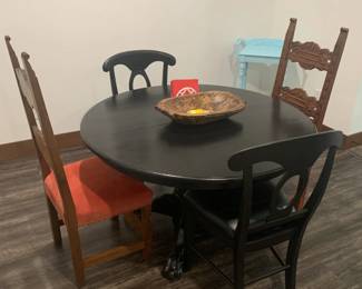 pedestal round dining table