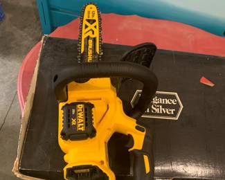 Dewalt chainsaw