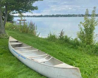 15 Grumman Aluminum Canoe