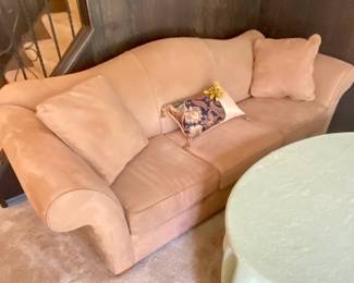 Bauhaus Couch With 3 Pillows