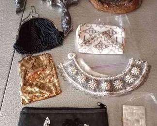 Beaded Purses And More 