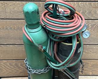 ACETYLENE & Oxygen Tanks w/Cutting Torch