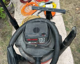 Craftsman 16G Shop Vac w Extension Cords & Yellow Jacket Light