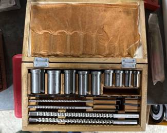 Grizzly 18pc HSS Keyway Broach Set in Case