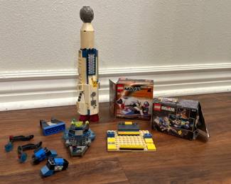 Vintage Legos 6454 Space & 6817 Beta Buzzer & more