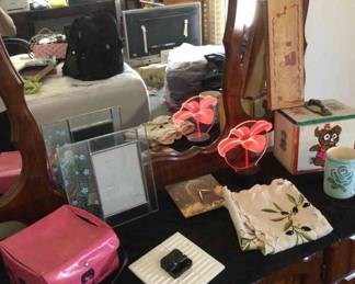 Small Assortment Of Vintage Items