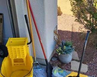 The Floor Cleaning Lot