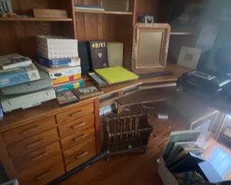 Desk with bookshelves 