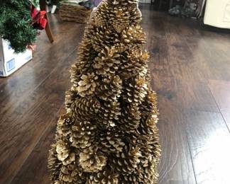 tree gold pinecone