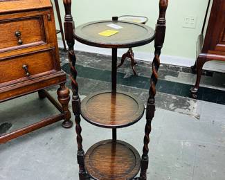 A nice folding pie stand.
Make plans now to attend this auction of beautiful things.
