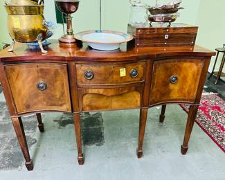 Flame Mahogany Hepplewhite sideboard.