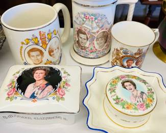 Lot of Royal collectibles.