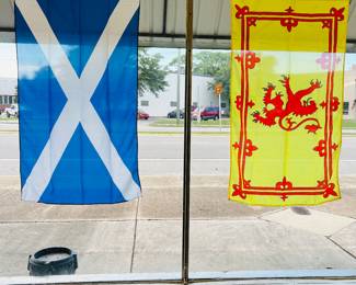 In this sale we are auctioning off a 40 ft container of Antiques and Collectibles from Scotland. Items were collected from Scottish villages and country sides.
Come see us!😁