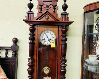 Lovely Vienna Regulator ca1880.