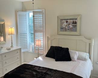 Bassett Furniture Queen Bed 