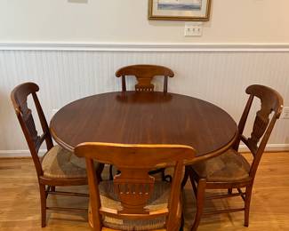 Charleston Forge Steel Base Round Dining Table (47"D x 31"H) & Empire Style Rush Seat Side Chair (4pc)