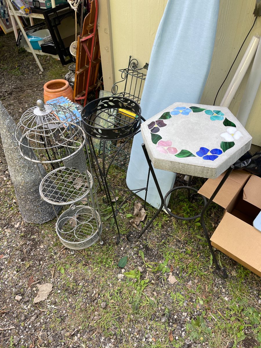Estate Sale / Pickers sale in Ann Arbor, MI starts on 9/21/2023