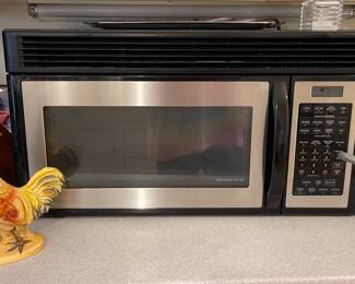 Space maker XL 1400 Microwave, Vintage Lefton Rooster