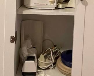 Black & Decker Handy Steamer & Other Small Kitchen Appliances