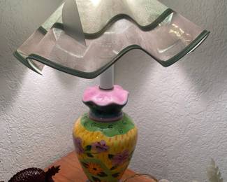 Multicolored Floral Design Table Lamp