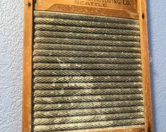 Howard Manufacturing Co Washboard Made in Seattle