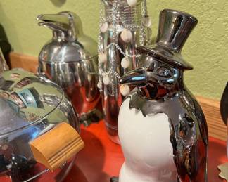 Ceramic Silver Tone/White Penguin Sculpture
