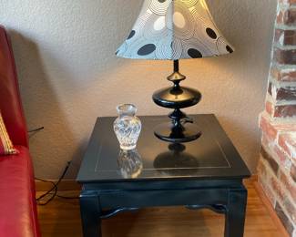 Black Contemporary Table Lamp with Black/White Circle Design Shade, Chinese Style Black Lacquered Side Table